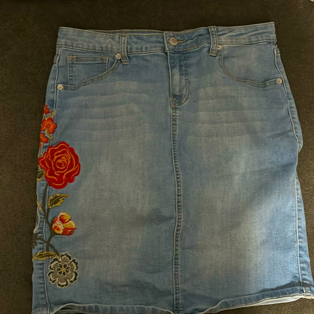 Women’s skirt